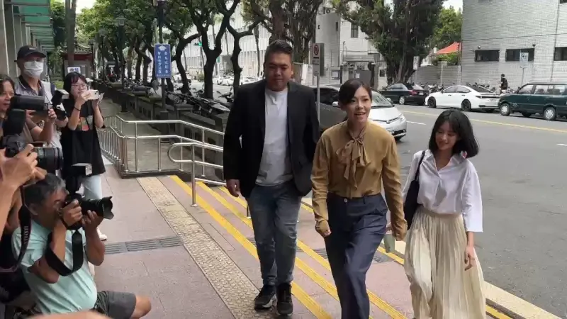 ▲停職中的新竹市長高虹安，為詐領立院助理費案前往高等法院出庭。（圖／翻攝畫面）