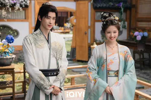 ▲李蘭迪、敖瑞鵬《朝雪錄》戲裡辦案談情戲外互虧放閃。（圖／iQIYI愛奇藝國際版）