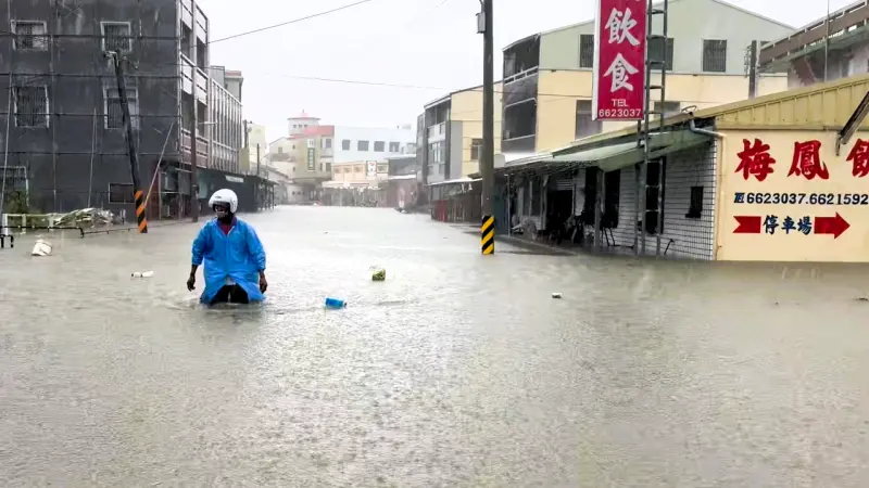 嘉南災情不斷更新／台積電AP7淹水畫面曝！台南後壁「水深及腰」