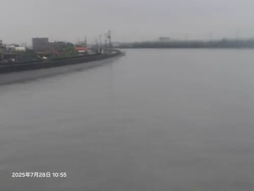 ▲嘉義縣荷苞嶼截至上午11點目前水位，快接近溢堤。（圖／蔡易餘辦公室提供）