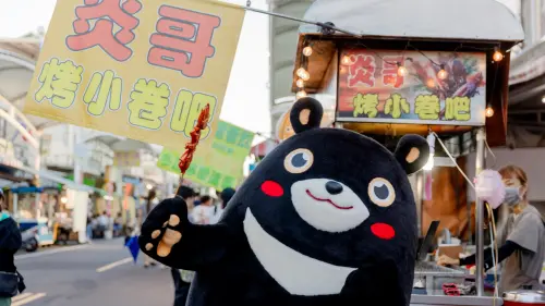 ▲旗津風箏節活動期間與旗津在地及周邊多家店家,搭配活動推出限定優惠。(圖/高市府觀光局提供) ▲旗津風箏節活動期間與旗津在地及周邊多家店家,搭配活動推出限定優惠。(圖/高市府觀光局提供)