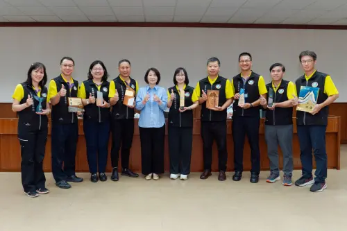 屏縣六連霸環保總考核再獲「特優」肯定
