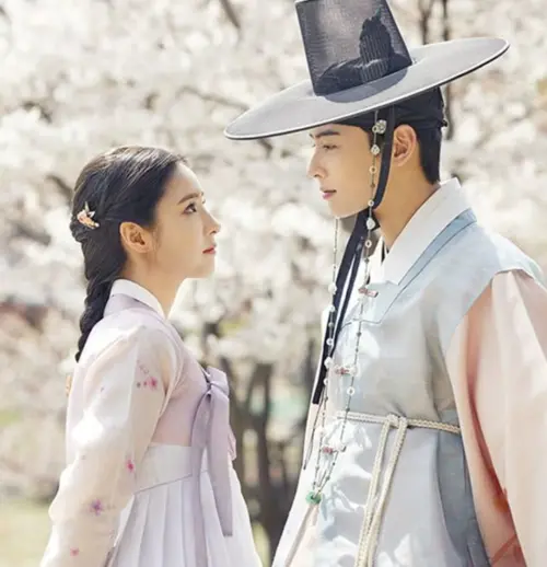 申世景童星長大完全沒走鐘!和車銀優拿最佳1分鐘情侶 ▲申世景童星長大完全沒走鐘!和車銀優拿最佳1分鐘情侶(圖/《新入史官丘海昤》劇照)