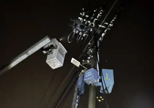豪雨狂襲雲嘉南！嘉義近萬戶停電　台電：仍有2071戶未復電搶修中
