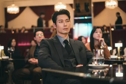 ▲朴勳（如圖）坦言，當初拿到《善良的他》劇本時，看到男主角是李棟旭後，就很積極爭取演出（圖／Disney+）