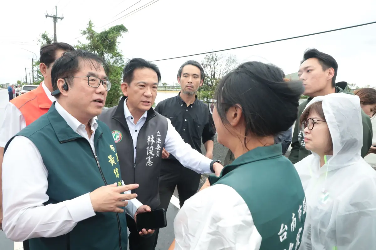 與政委陳金德視察後壁災情 黃偉哲籲加強防範豪雨