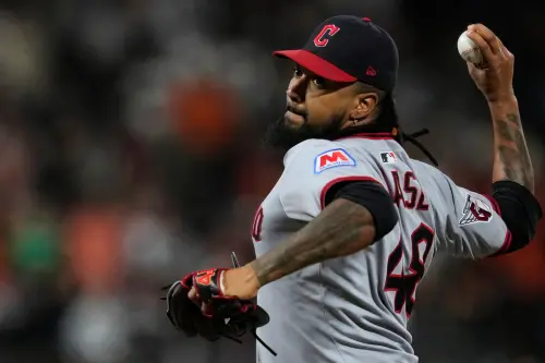 ▲克里夫蘭當家守護神克拉塞，驚傳也涉賭，目前已經遭到停賽處分，將進一步接受調查，這是繼ESPN爆出MLB賭博風暴中，第2位可能涉案的守護者球員。（圖／美聯社／達志影像）