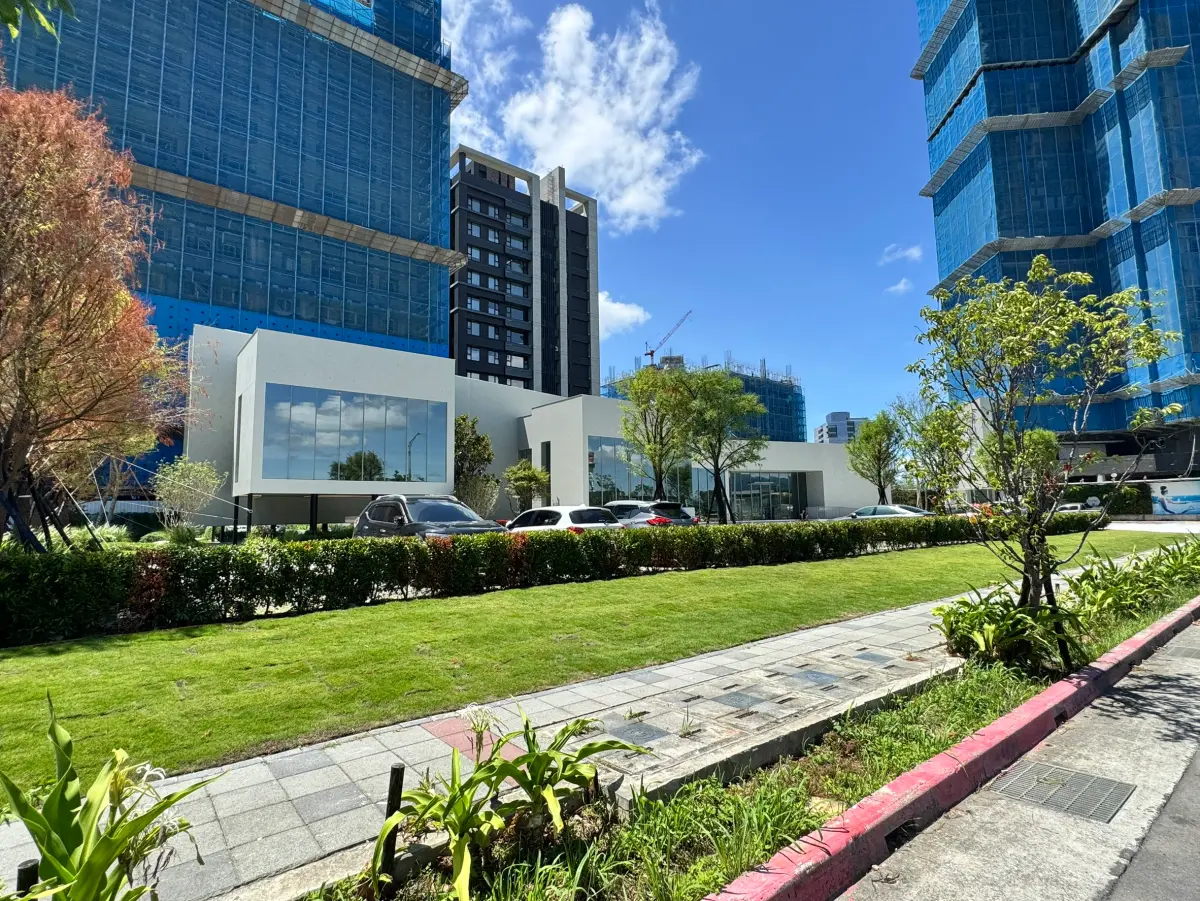 ▲全台2025年第二季推案量較去年同期萎縮超過2046億元，但開價與成交單價分別來到61萬、57萬元，雙雙再創單季新高。（圖／591新建案提供）