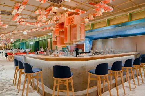 ▲在地市場首間「星巴克創意調酒吧檯（Mixology Bar）」初登場。（圖／星巴克提供）