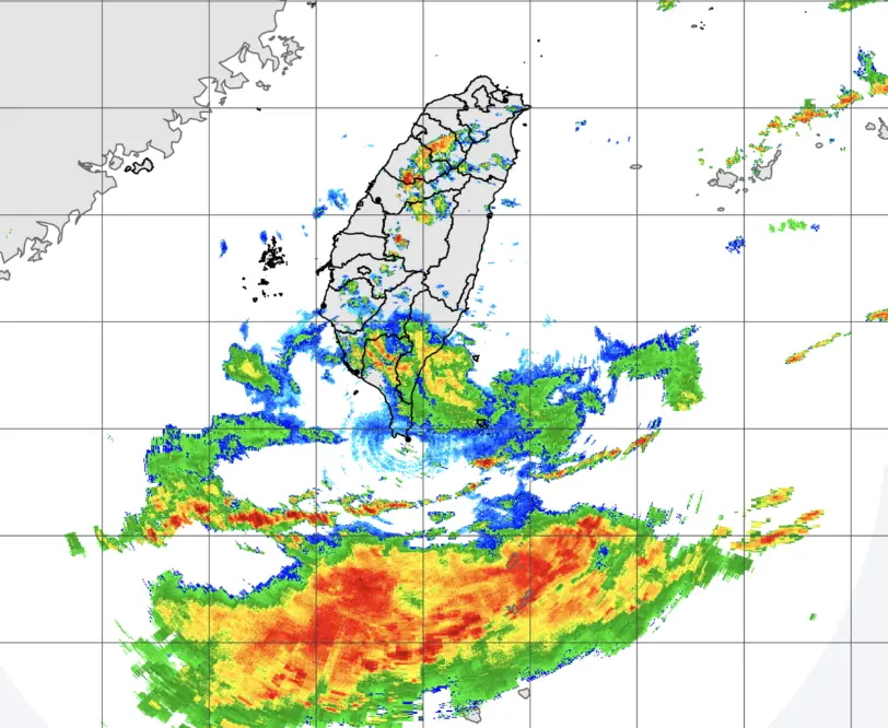 ▲西南氣流襲擊台灣，中南部雨勢不斷，北台灣也受竹節草颱風外圍影響出現明顯雨勢。（圖／中央氣象署）