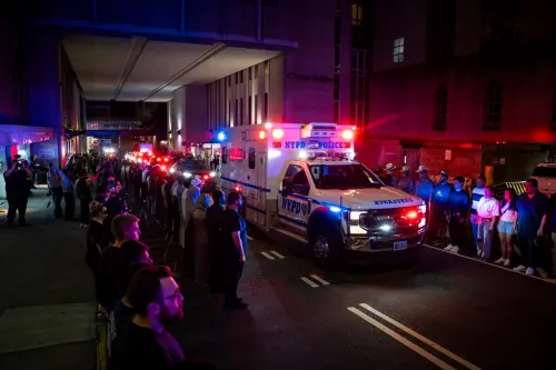 美國一天3起槍擊案「至少8死」沃爾瑪隨機捅人11傷
