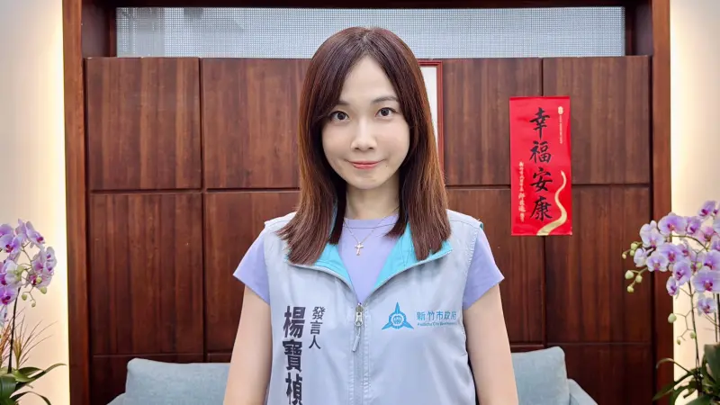 ▲新竹市府發言人楊寶楨表示，竹市府8月將啟動「巨城交通改善2.0」、學府路限時停車等政策。（圖／新竹市府提供）