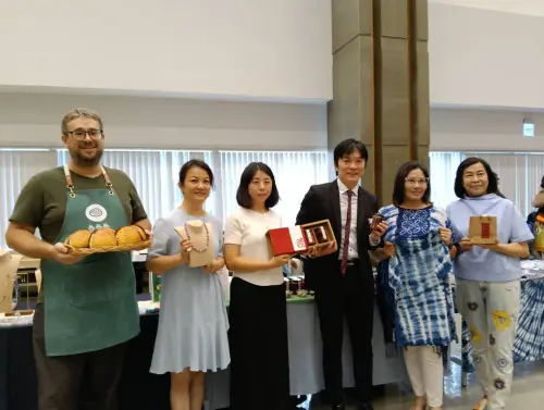 ▲新住民二代論壇現場同時規劃多元文化市集(圖／柳榮俊攝2025.7.29)