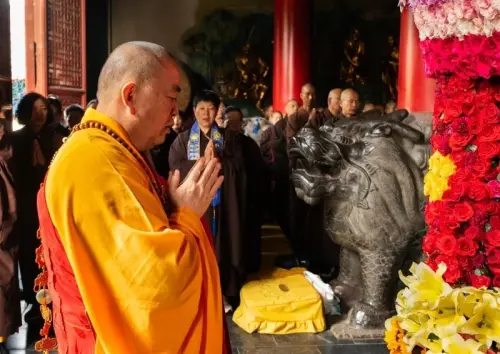 ▲中國嵩山少林寺方丈釋永信，因挪用資金、侵佔寺產，與多名女子有不正當關係並產下私生子，嚴重違反佛教戒律，目前正被中國官方多部門聯合調查。（圖／翻攝自微博／釋永信師父）