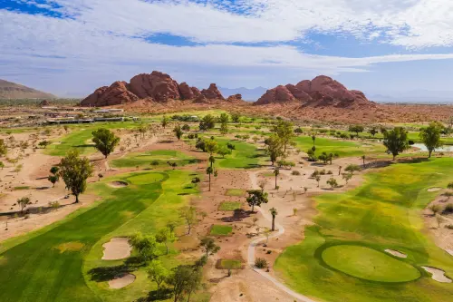▲鳳凰擁有世界級的高爾夫球場，圖為知名鳳凰城Papago高爾夫俱樂部。（圖／星宇航空提供）