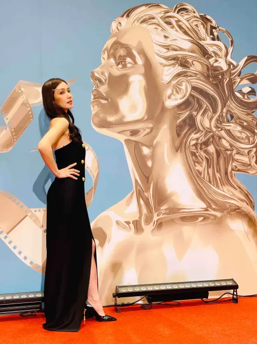 ▲小薰（如圖）在主演短片《五花肉》不僅有大尺度情慾戲，還要跟庹宗康演夫妻，讓她直言有些奇怪。（圖／海鵬影業提供）