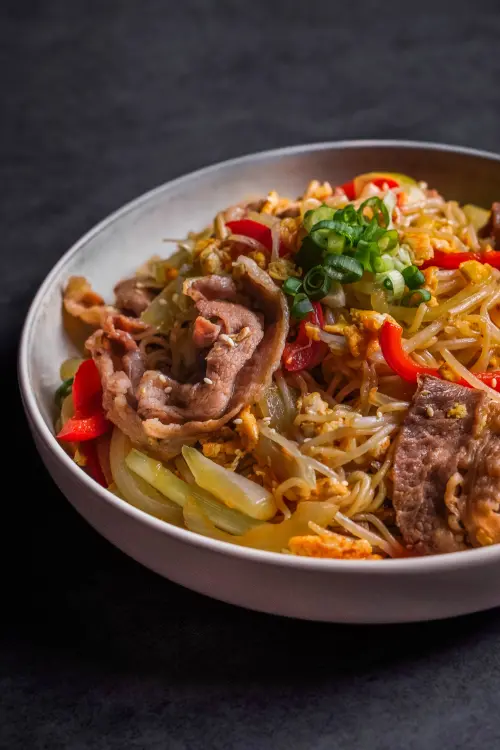 ▲這道食譜的靈魂在超完美醬汁，就算不加肉也美味。（圖／普橘島提供）