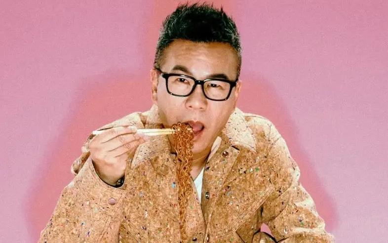 ▲沈玉琳（如圖）整人招數超多，被稱為綜藝界整人始祖，還曾訓練「砸派團隊」砸過不少藝人，讓上節目的蔡依林被嚇到當場翻臉走人。（圖／沈玉琳IG）