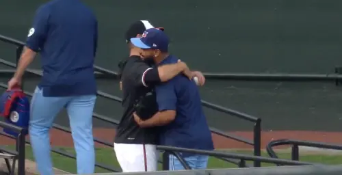 ▲多明格茲在得知被交易至藍鳥後，與金鶯的隊友們告別。（圖／截自X）