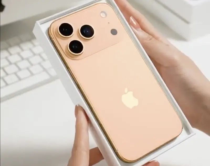 ▲國外爆料大神公布 iPhone 17 Pro 橘色新機樣貌，如果真的有橘色，將會是Pro系列彩度最高的配色。（圖／翻攝Majin Bu X平台）