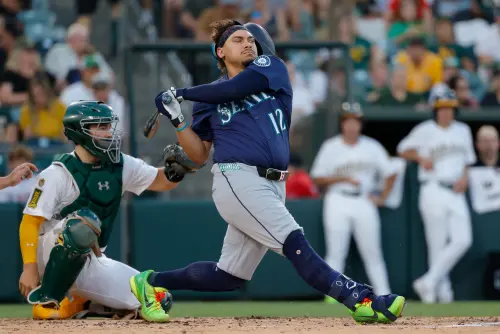 ▲水手補進火力穩定的一壘手內勒，與羅德里奎茲等人組成強力中心打線，成為衝擊季後賽的重要拼圖。（圖／路透／達志影像）