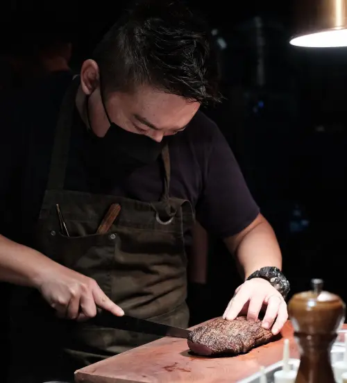 Marc L³的創辦人Marc主廚 ,希望給顧客更大更舒適的用餐空間,因此決定遷新址。(圖/記者葉盛耀攝) ▲Marc L³的創辦人Marc主廚 ,希望給顧客更大更舒適的用餐空間,因此決定遷新址。(圖/記者葉盛耀攝)