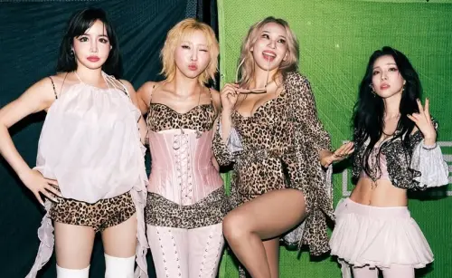 ▲二代女團2NE1原定出席10日在台中舉辦的拼盤演唱會，今（6）日緊急宣布成員朴春（左1）因身體狀況缺席，即日起暫停所有2NE1活動。（圖／CL IG）