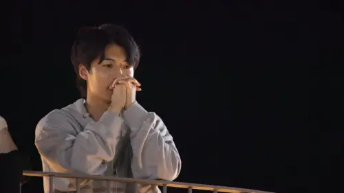 《母胎單身》變吃播引爆笑!這對竟直接親出聲 粉絲驚:這能播嗎。(圖/翻攝自Netflix) ▲《母胎單身》變吃播引爆笑!這對竟直接親出聲 粉絲驚:這能播嗎。(圖/翻攝自Netflix)