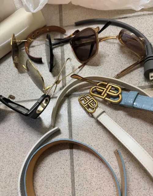 25歲的女子,疑似被前男友在信義威秀地下停車場砍殺、傷重不治,她生前曾在社群發文,表示前男友是恐怖情人,不只傷人還毀壞名牌包。 ▲ 25歲的女子,疑似被前男友在信義威秀地下停車場砍殺、傷重不治,她生前曾在社群發文,表示前男友是恐怖情人,不只傷人還毀壞名牌包。(圖/翻攝畫面)