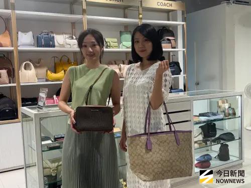 ▲匯集各大品牌NG包逾萬顆件集中出清，小瑕疵大折扣，下殺一折起。（圖／記者金武鳳攝，2025.7.31)