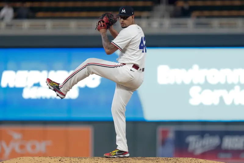 ▲MLB費城費城人今（31）日送出2名百大新秀阿貝爾（Mick Abel）以及小聯盟捕手泰特（Eduardo Tait）從明尼蘇達雙城換回終結者杜蘭（Jhoan Duran）將大大提升牛棚戰力。（圖／美聯社／達志影像）