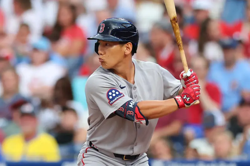 ▲MLB波士頓紅襪日籍強打吉田正尚，今（31）日對上明尼蘇達雙城的比賽，從登板投球的野手克萊門斯（Kody Clemens）手中敲出本季首轟，終場紅襪以13：2大勝雙城。（圖／美聯社／達志影像）