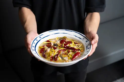 刁民酸菜魚個人餐348元!兩個人便宜點法分享:台北兩店新菜單曝 ▲刁民酸菜魚個人獨享份量348元,台北信義店與台北松仁店搶先開賣。(圖/刁民酸菜魚提供)