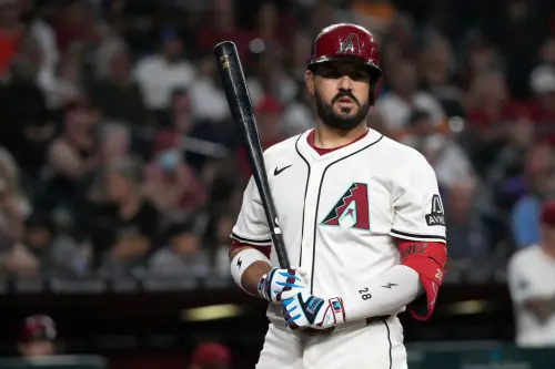 MLB西雅圖水手今(31)日發動交易,拿出3名新秀向亞利利桑那響尾蛇換來蘇亞雷斯(Eugenio Suárez),蘇亞雷斯曾在2022-23年效力水手,本次重返老東家將大幅補強打擊火力。(圖/美聯社/達志影像) ▲MLB西雅圖水手今(31)日發動交易,拿出3名新秀向亞利利桑那響尾蛇換來蘇亞雷斯(Eugenio Suárez),蘇亞雷斯曾在2022-23年效力水手,本次重返老東家將大幅補強打擊火力。(圖/美聯社/達志影像)