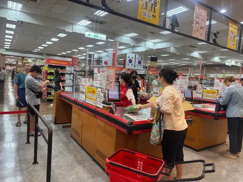 ▲大全聯結帳。（圖／記者鍾怡婷攝）