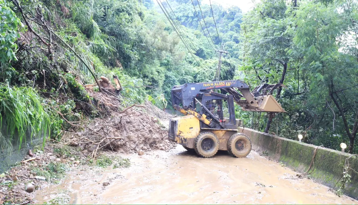 ▲台中市太平區山區多處邊坡崩塌，影響數百戶居民通行。（圖／台中市政府提供，2025.07.31）
