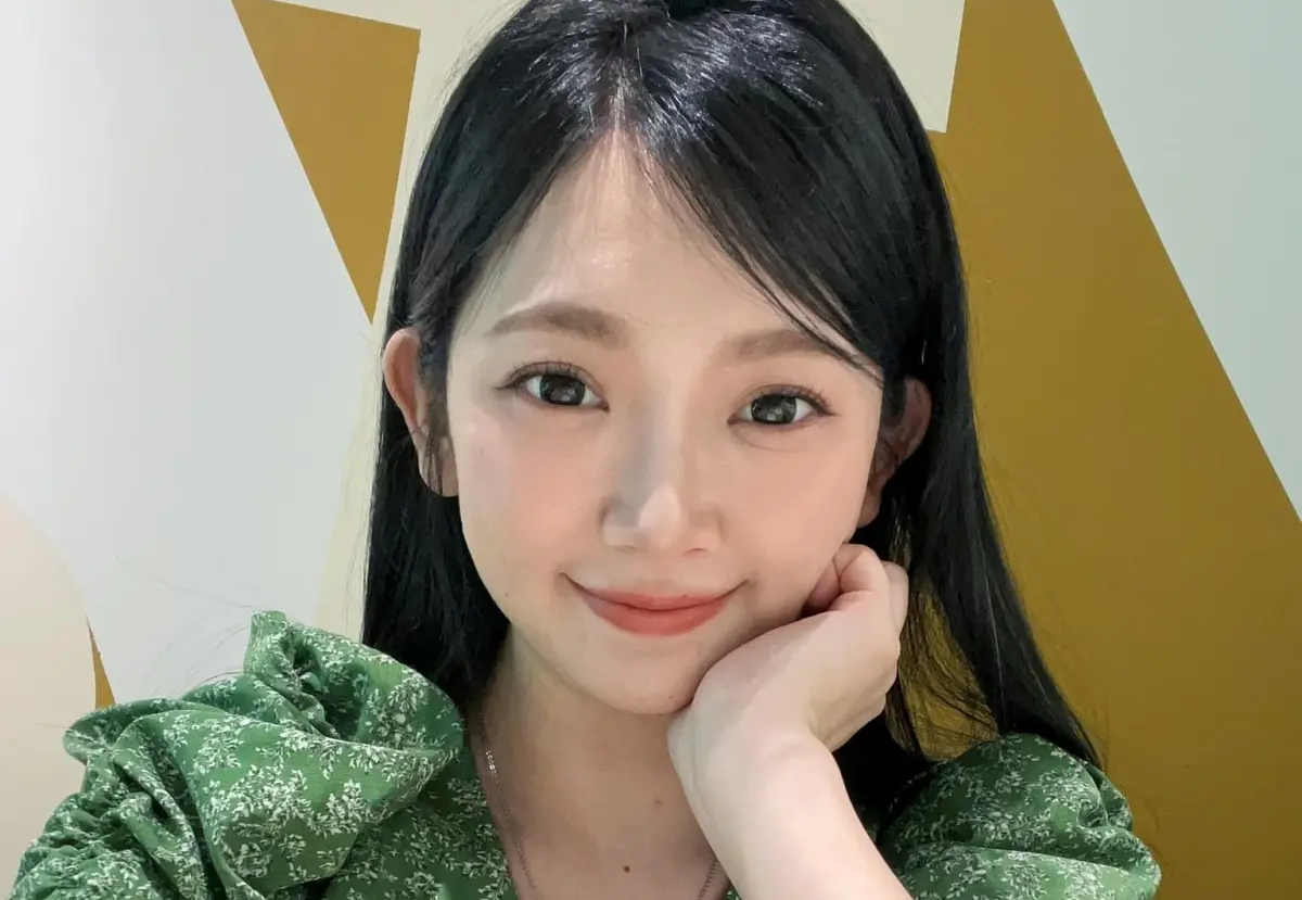 ▲林姵君（優格姐姐）昨（30）日，於IG上傳登上咪妃的Podcast節目片段，自爆曾與老公討論離婚，還簽下離婚協議，但竟遭網友批小孩很衰，本人看到後，也高EQ出面回應：不需要犧牲的愛。（圖／林姵君IG）