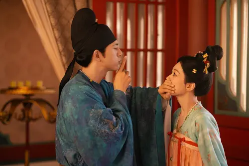 《國色芳華》李現(右)和楊紫(左)睽違五年二搭CP感十足。(圖/愛爾達電視 提供) ▲《國色芳華》李現(右)和楊紫(左)睽違五年二搭CP感十足。(圖/愛爾達電視 提供)