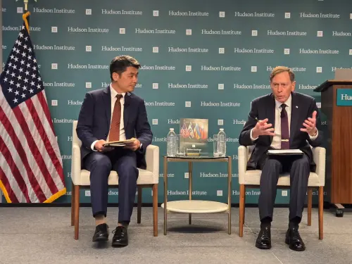 許毓仁與前CIA局長座談　他提醒台灣應從烏克蘭身上學會一招
