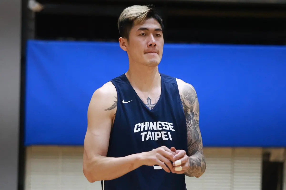 ▲備戰2027年FIBA世界盃男籃亞洲區資格賽首輪第二階段，中華男籃今（28）日正式公布16人名單。本次陣容有「CBA三少」陳盈駿、林庭謙與老大哥劉錚強勢領軍。（圖／記者葉政勳攝，2025.07.31）