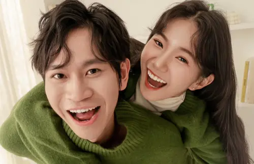 家寧(右)全家被起訴反應曝!被問超強心理素質 她罕見回:會繼續努力。(圖/眾量級FB) ▲家寧(右)全家被起訴反應曝!被問超強心理素質 她罕見回:會繼續努力。(圖/眾量級FB)