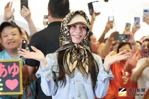 8月追星／濱崎步HIGH爆小巨蛋！韓韶禧、2NE1接力來台跟粉絲約會
