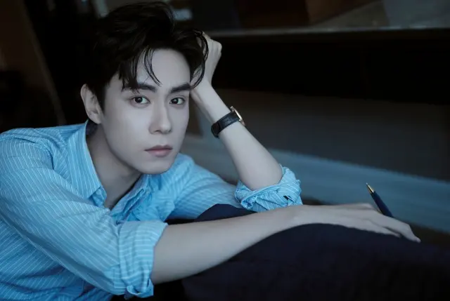 ▲胡一天在2023年殺青《惜花芷》後，就一直沒戲拍，至今已700天，讓粉絲都非常著急，不料近日工作室終於宣布好消息，一句「新劇進組」，讓粉絲激動喊：最偉大的4個字。（圖／胡一天工作室微博）