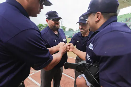 ▲2025第8屆U12世界盃超級循環賽中華隊、多明尼加之役裁判組。（圖／中華棒協提供）