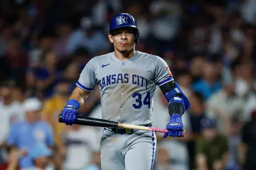 MLB／教士填補本壘火力缺口！獲皇家捕手佛米恩　送出2名潛力投手
