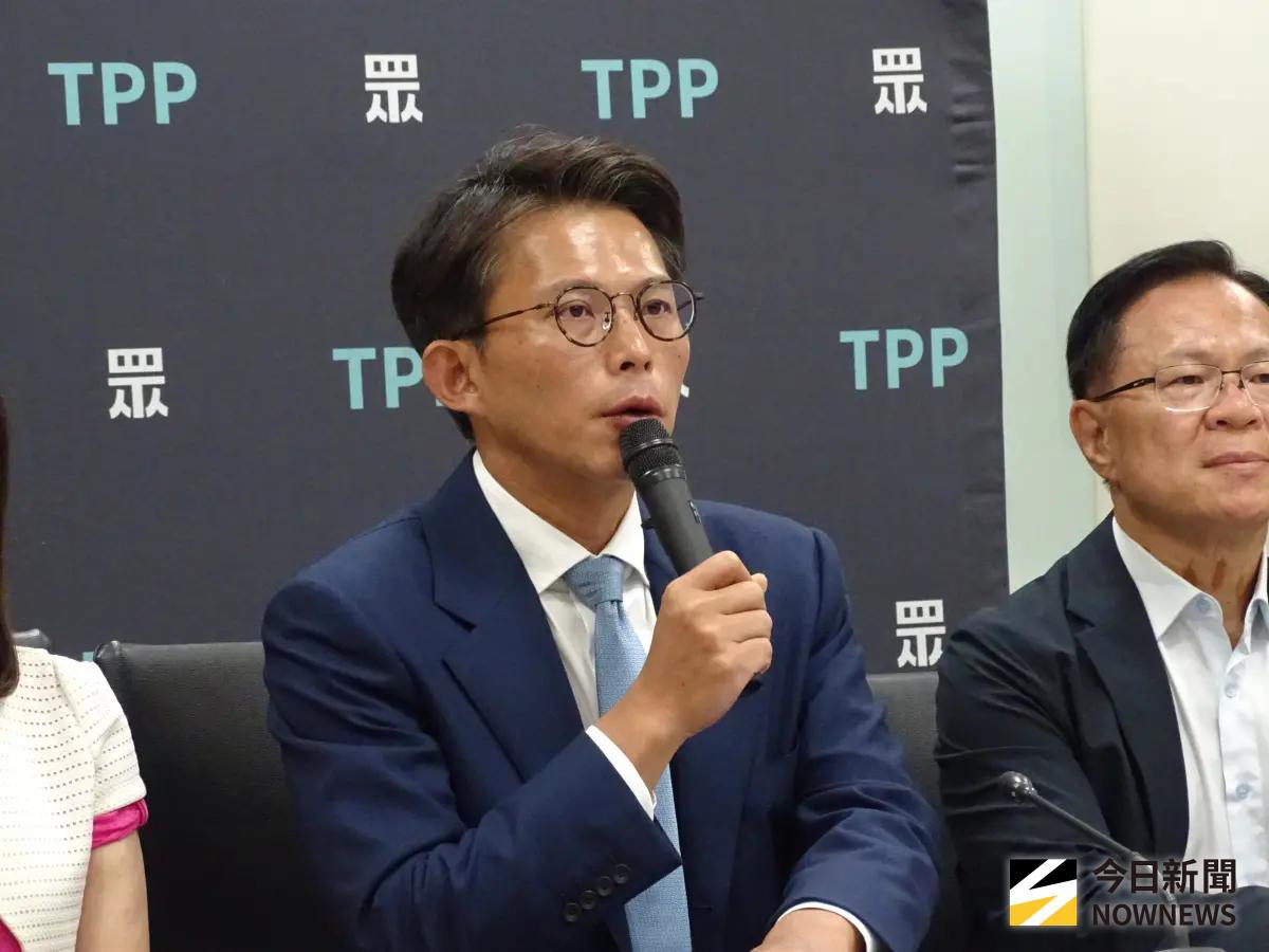 ▲民進黨不顧關稅衝擊續推823罷免，民眾黨團總召黃國昌怒批要撕裂台灣社會到什麼程度。（圖／記者呂炯昌攝，2025.08.01）