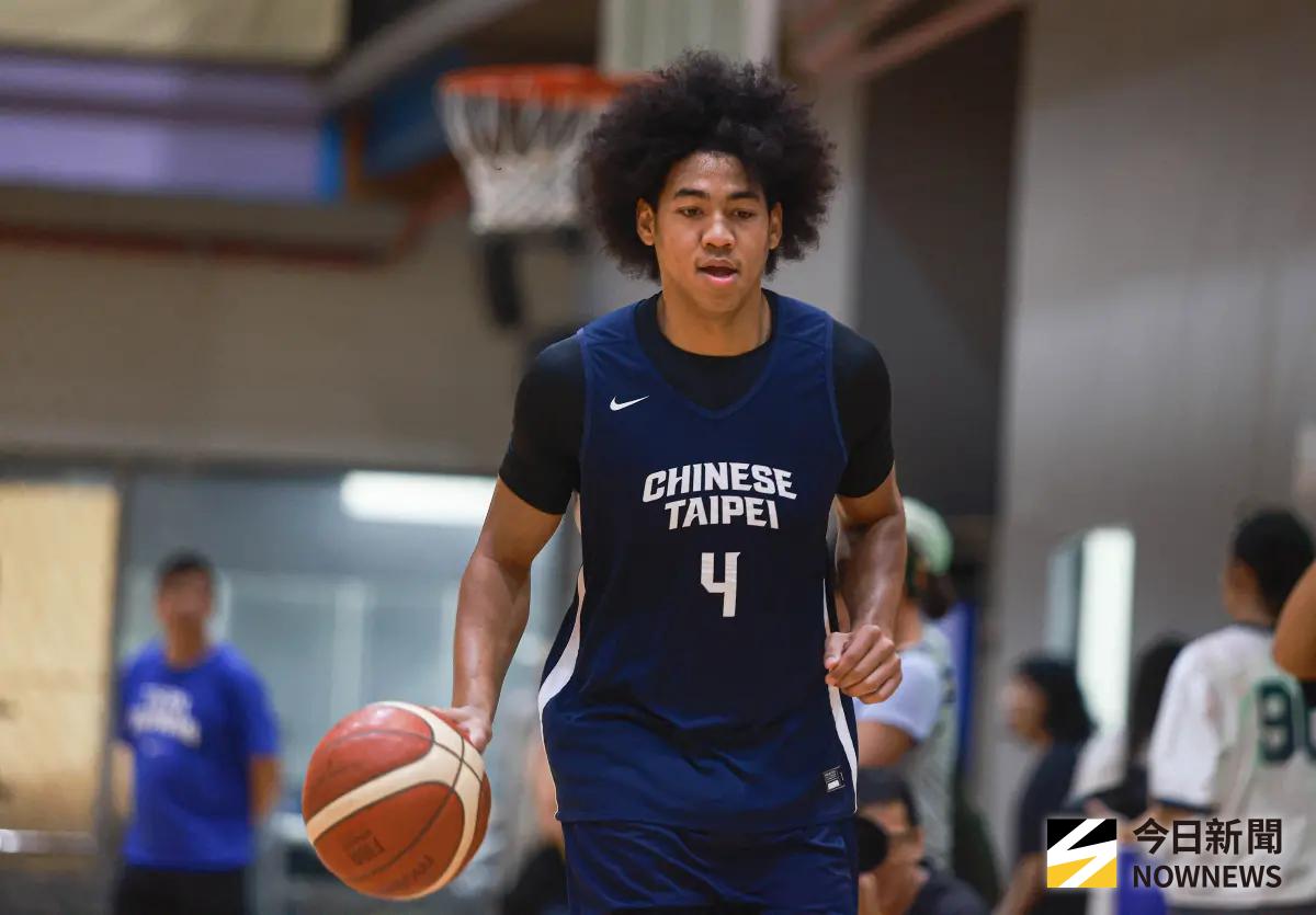 ▲國際籃球總會（FIBA）在昨（4）日在官網公布最新亞洲盃的戰力榜，中華隊排在本屆第12位，國際籃球總會甚至點名盧峻翔的缺席，將對中華隊戰力造成影響。（圖／記者葉政勳攝 ,2025.07.31）