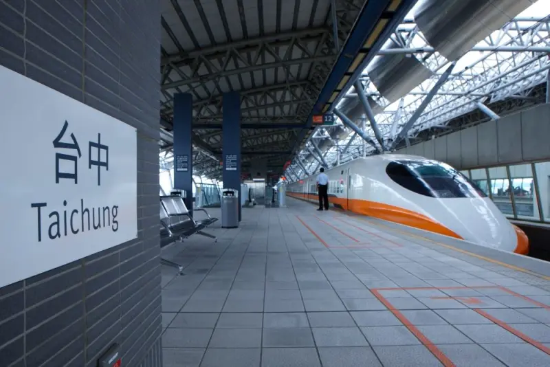 ▲高鐵因應楊柳颱風緊急加開南港至台中班次。（圖／台灣高鐵台中站臉書）