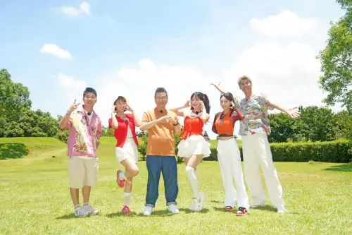 ▲李多慧（右3）曾與沈玉琳（左3）一同主持節目，聽聞他住院消息，李多慧十分擔心。（圖／翻攝自女孩好野IG @ebc.runninggirls）