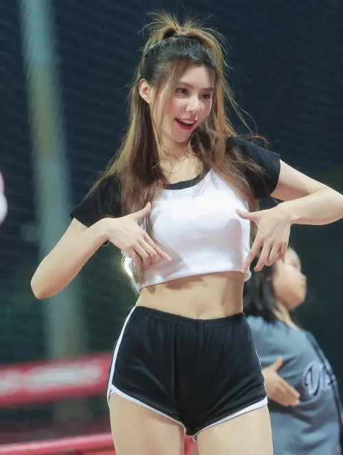 ▲各務禮美奈在歷經母親過世後，坦言自己已經看淡一切酸言冷語。（圖／翻攝自各務禮美奈IG ＠remina___）